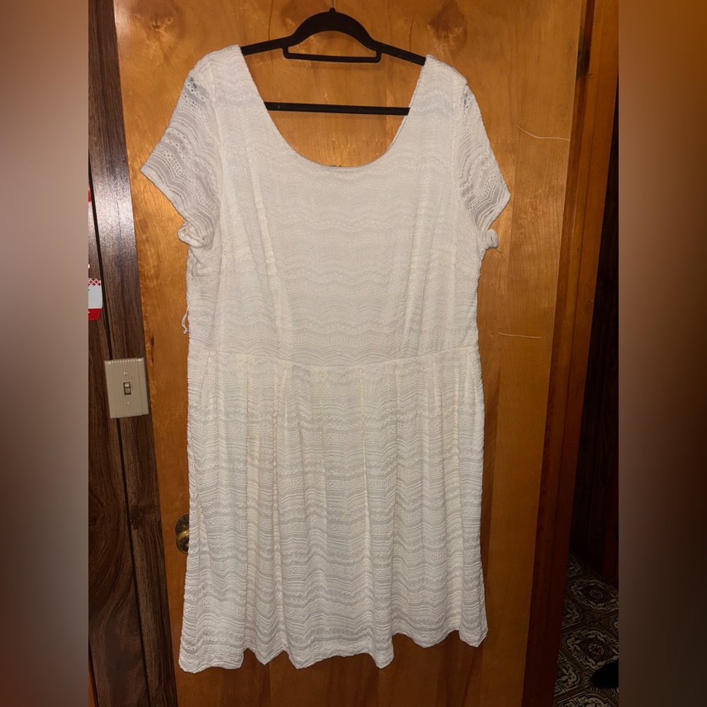 Dressbarn Cream Tiered Sundress Scoop Neck
